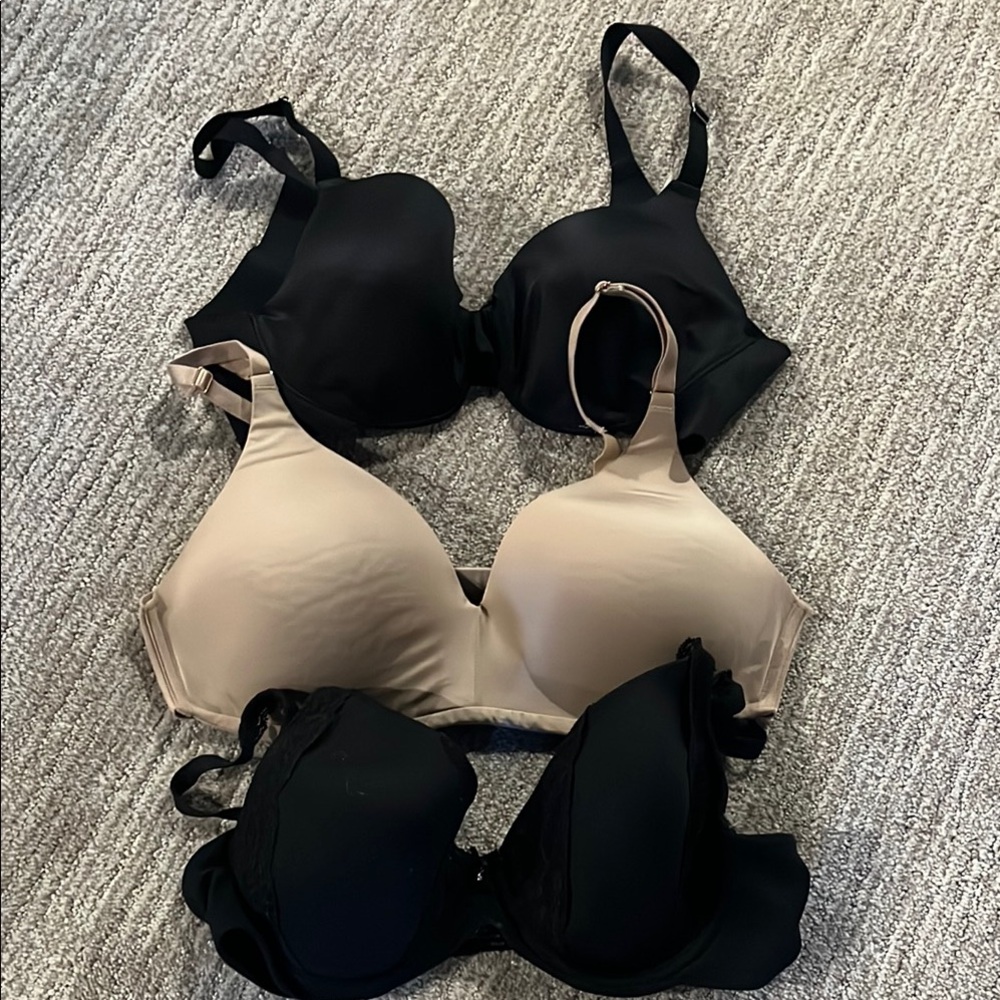 Elegant Black and Tan Soma Women's Bras